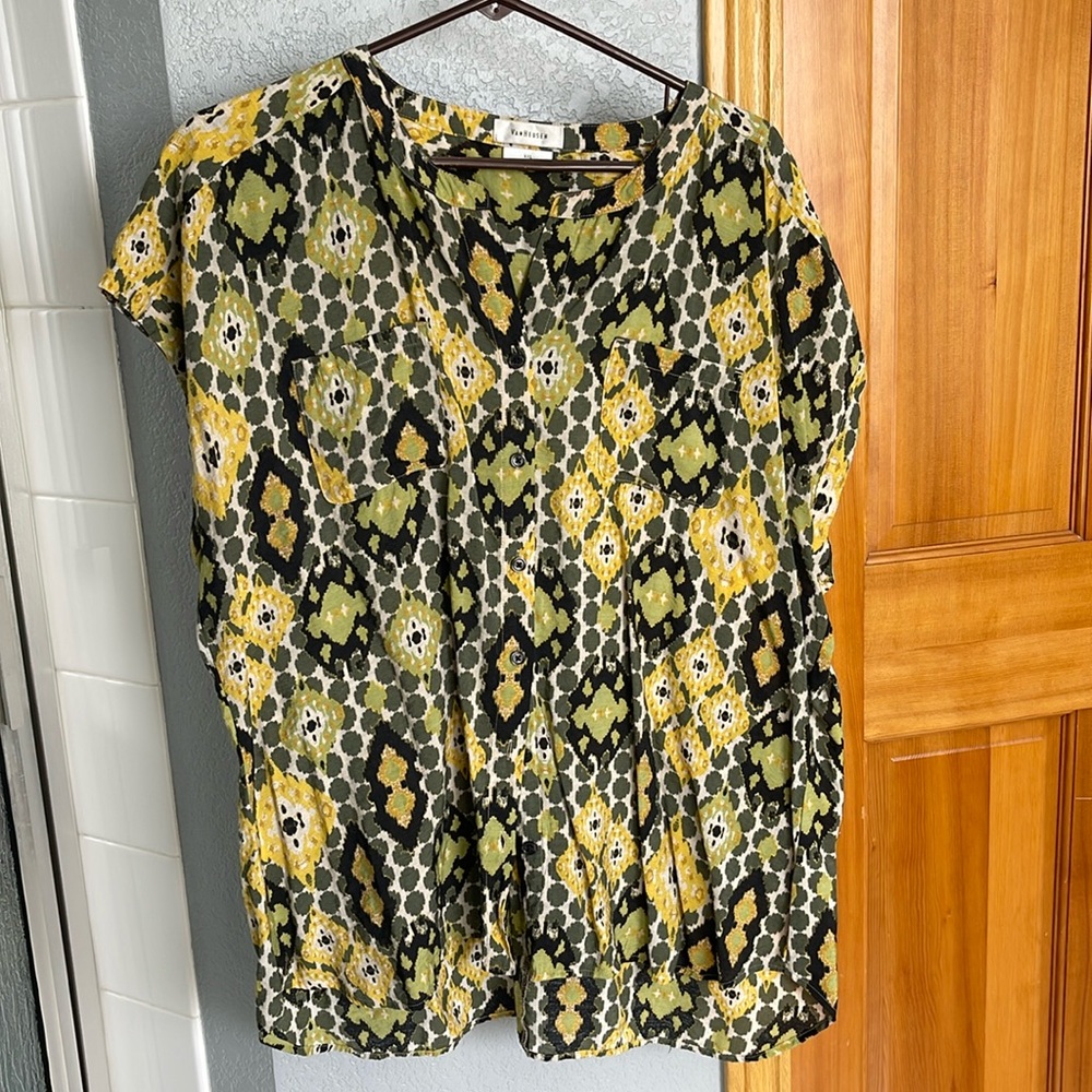 Lightweight blouse